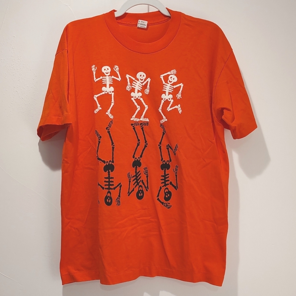Vintage 80s Hallmark Cards Single Stitch Halloween Dancing Skeletons T-shirt XL